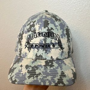 Magnum power camo fitted hat